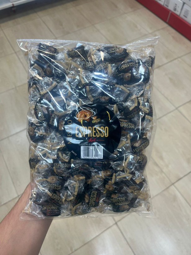 عکس شکلات اسپرسوردار حاوی یک شات اسپرسو