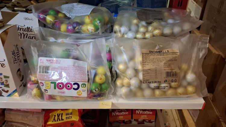 شکلات های خارجی را از کجا بخریم