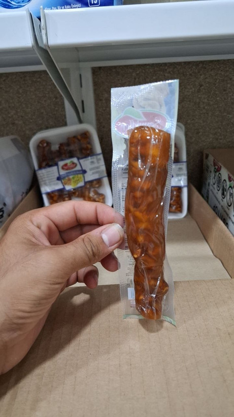 سوجوک(باسلوق) گردویی با روکش شیره انگور سیدلر ترکیه در بسته های 300 گرمی